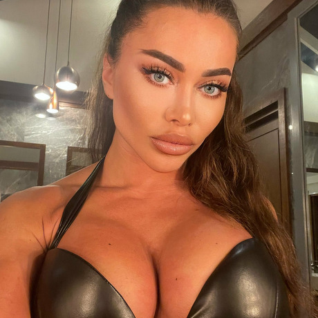 Butty Beauty – Free OnlyFans Account with XXX Content