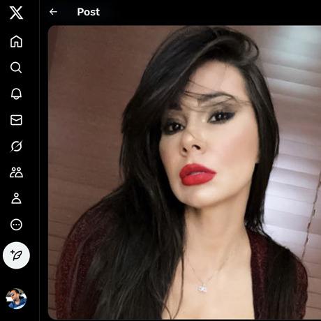 Esperanza Gomez – Follow the Colombian MILF on Twitter