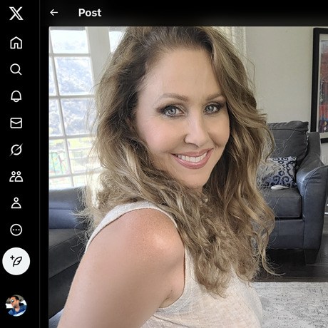 Julia Ann – Official Twitter Account Review | MILF Pornstar Updates